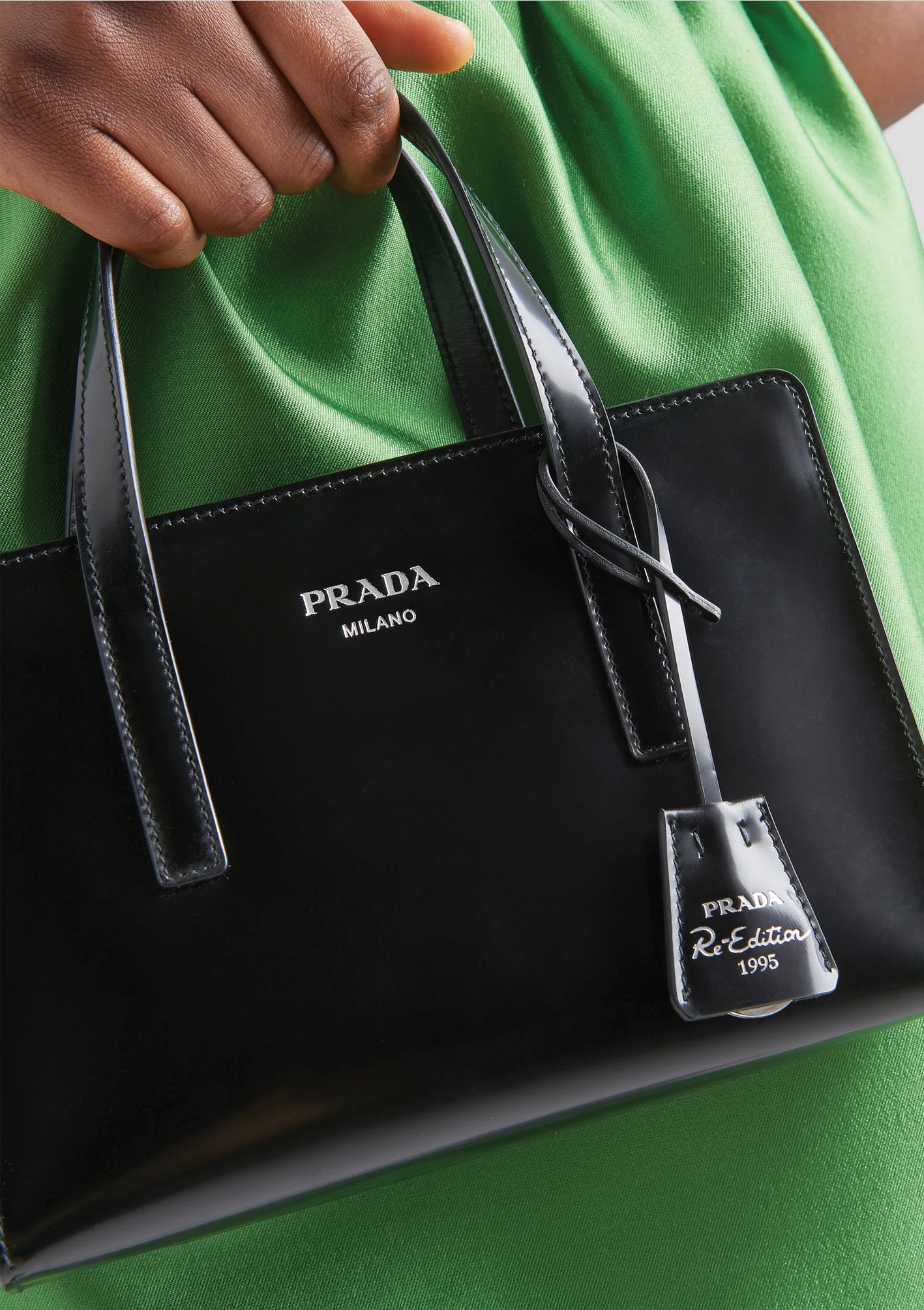 PRADA Re-Edition 1995 mini in pelle spazzolata Nera